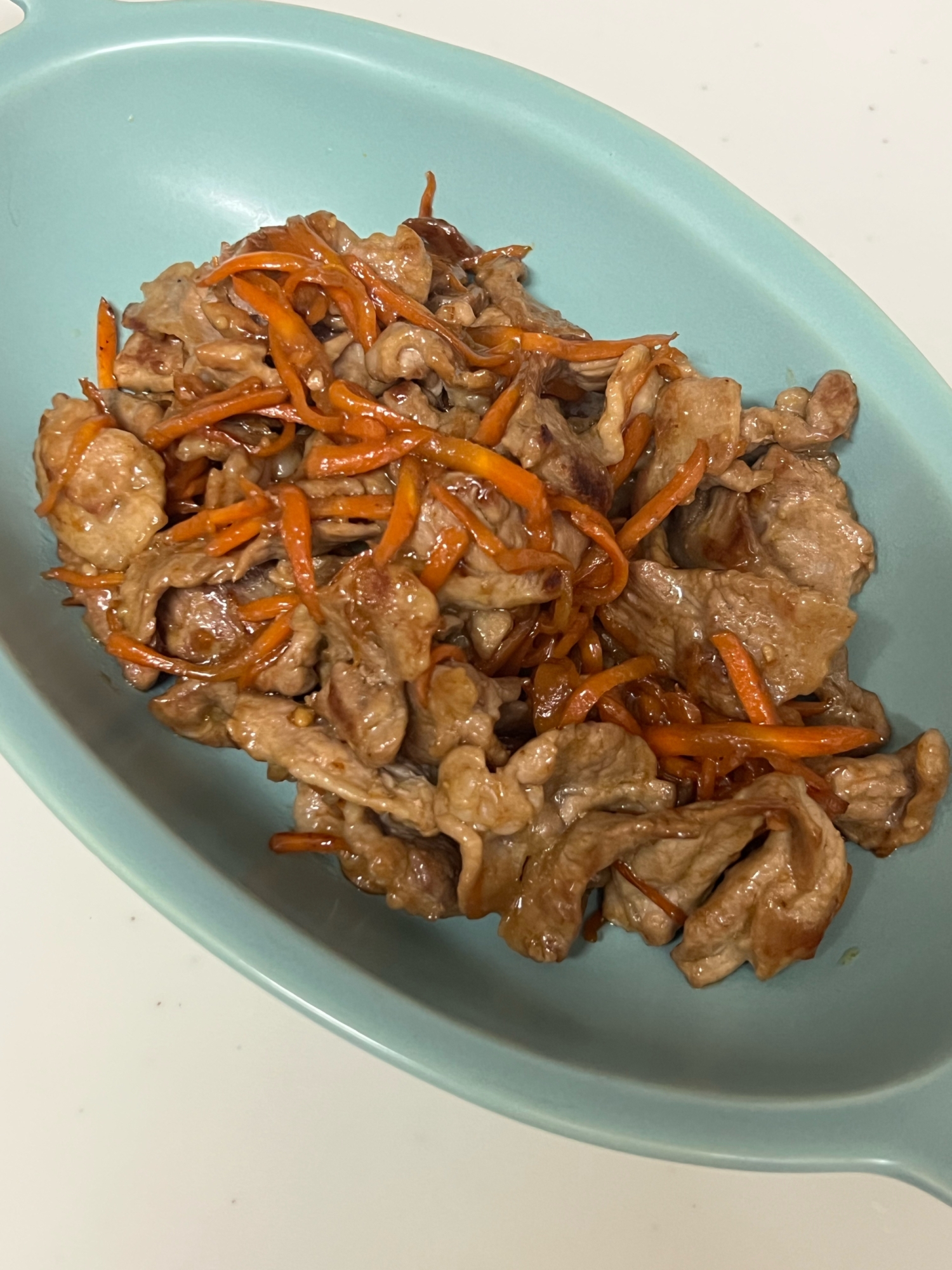 お弁当にも♪豚肉と人参のにんにく醤油炒め