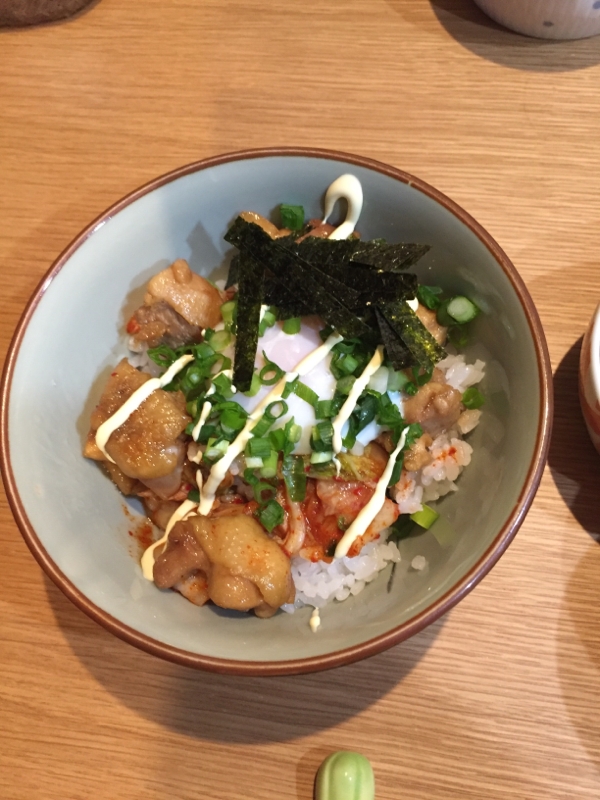 手抜きで豪華！鶏の照りたまキムチ丼！