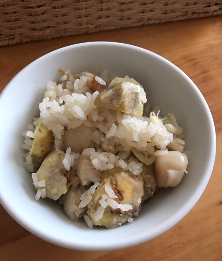 蒸しベビーホタテと栗の炊き込みご飯