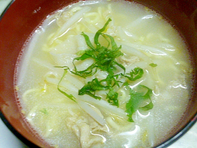 簡単♪しめに♪豚肉ともやしのとんこつラーメン