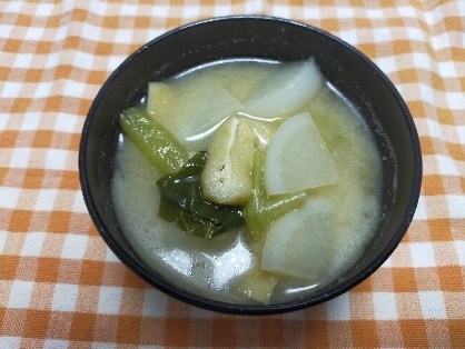 カブとチンゲン菜の味噌汁