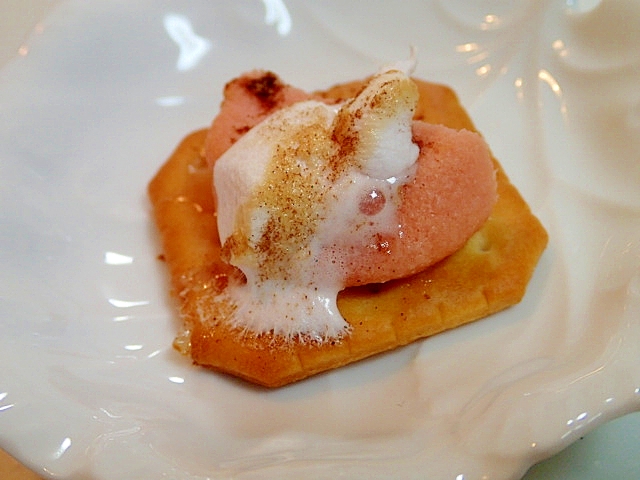 さくらカントリーマァムとマシュマロの焼きクラッカー