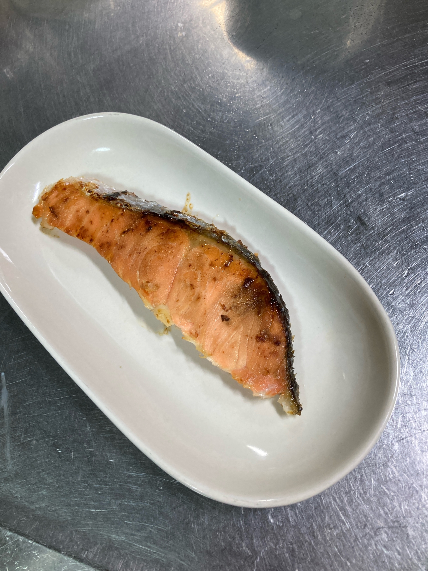 冷凍鮭を解凍せずにおいしく焼く方法