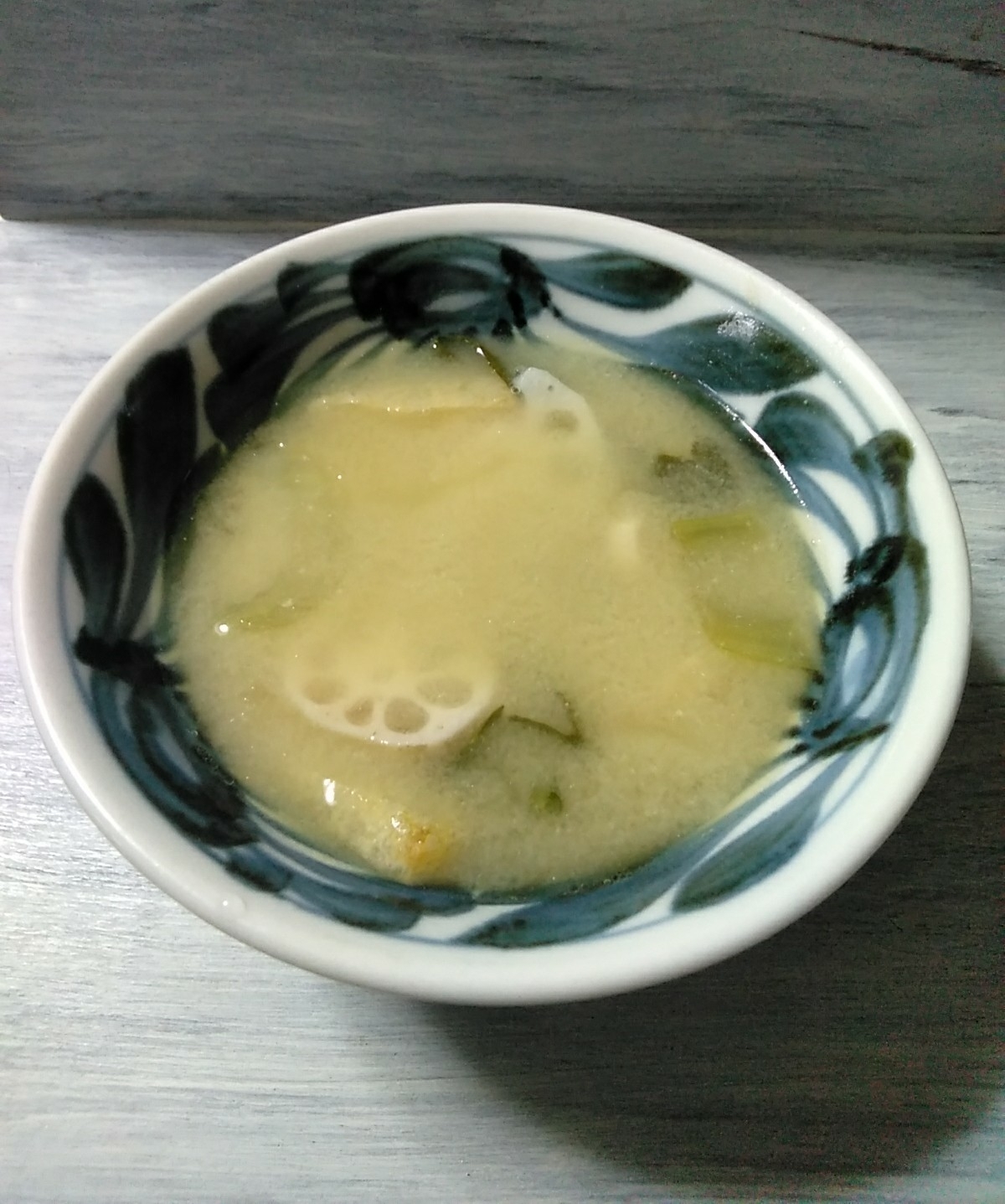 しゃきしゃき蓮根のおみそ汁