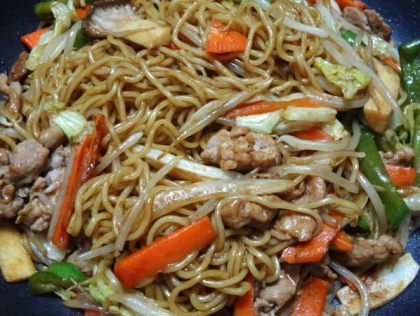 野菜たっぷり栄養満点な焼きそば！