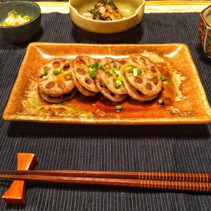 鶏ひき肉で★れんこん挟み焼き