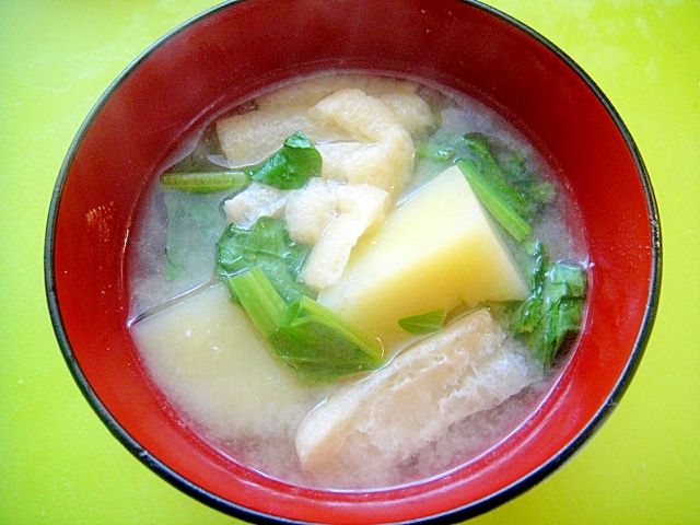 じゃがいも油揚げほうれん草の味噌汁