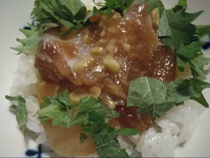 鯛の刺し身醤油わさび付け丼