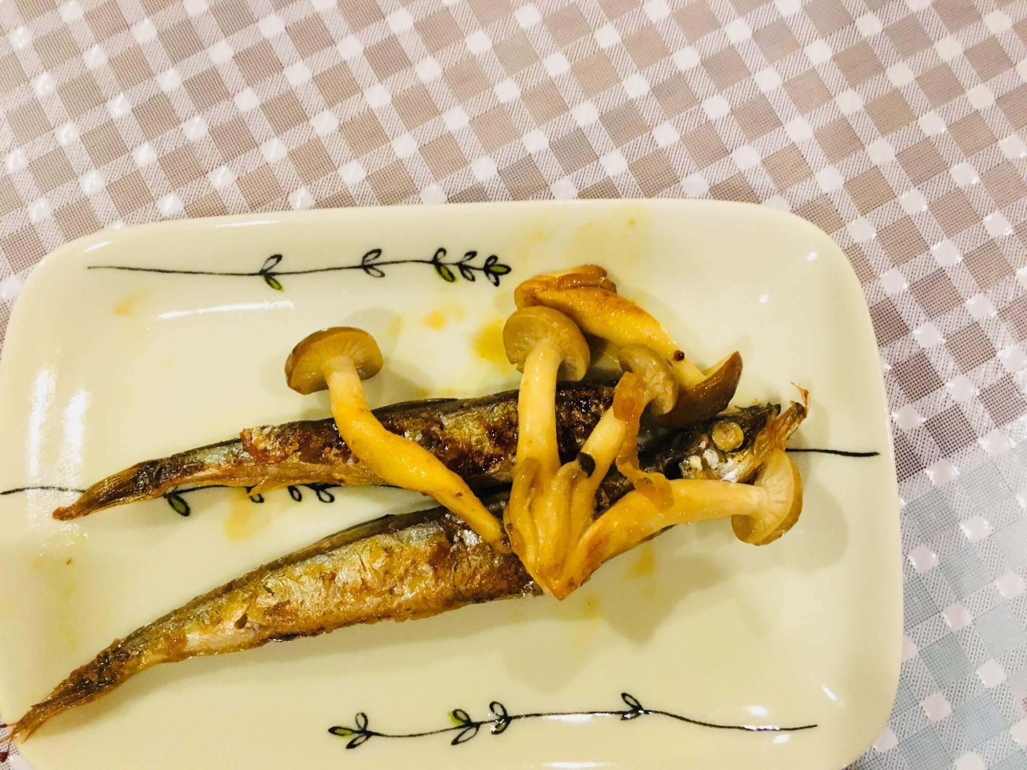 ししゃもとぶなしめじで簡単一品 レシピ・作り方 by りんごマシーン