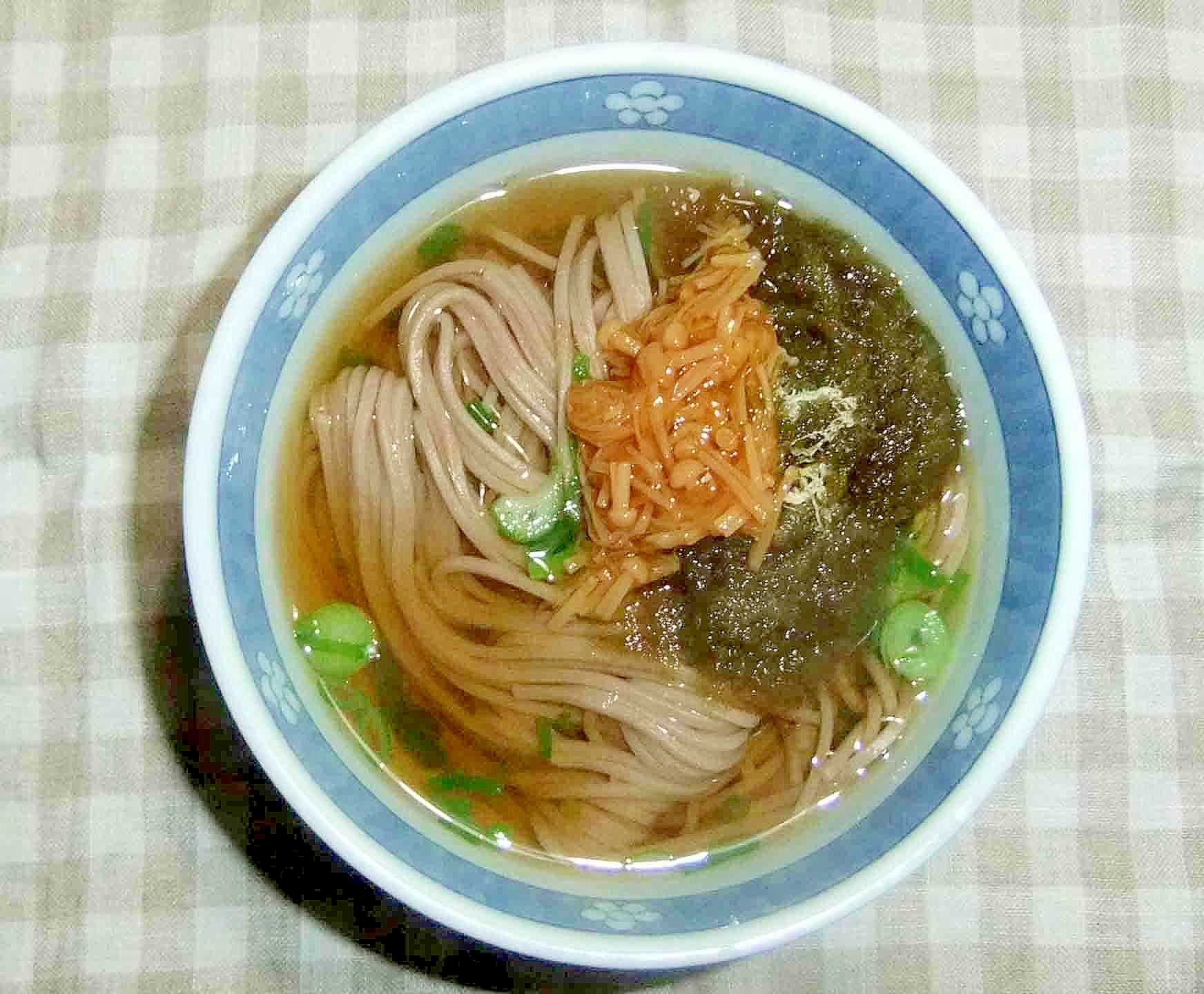 なめ茸ととろろ昆布のお蕎麦