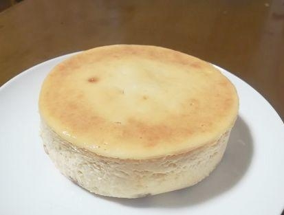 どっしり濃厚なベイクドチーズケーキ