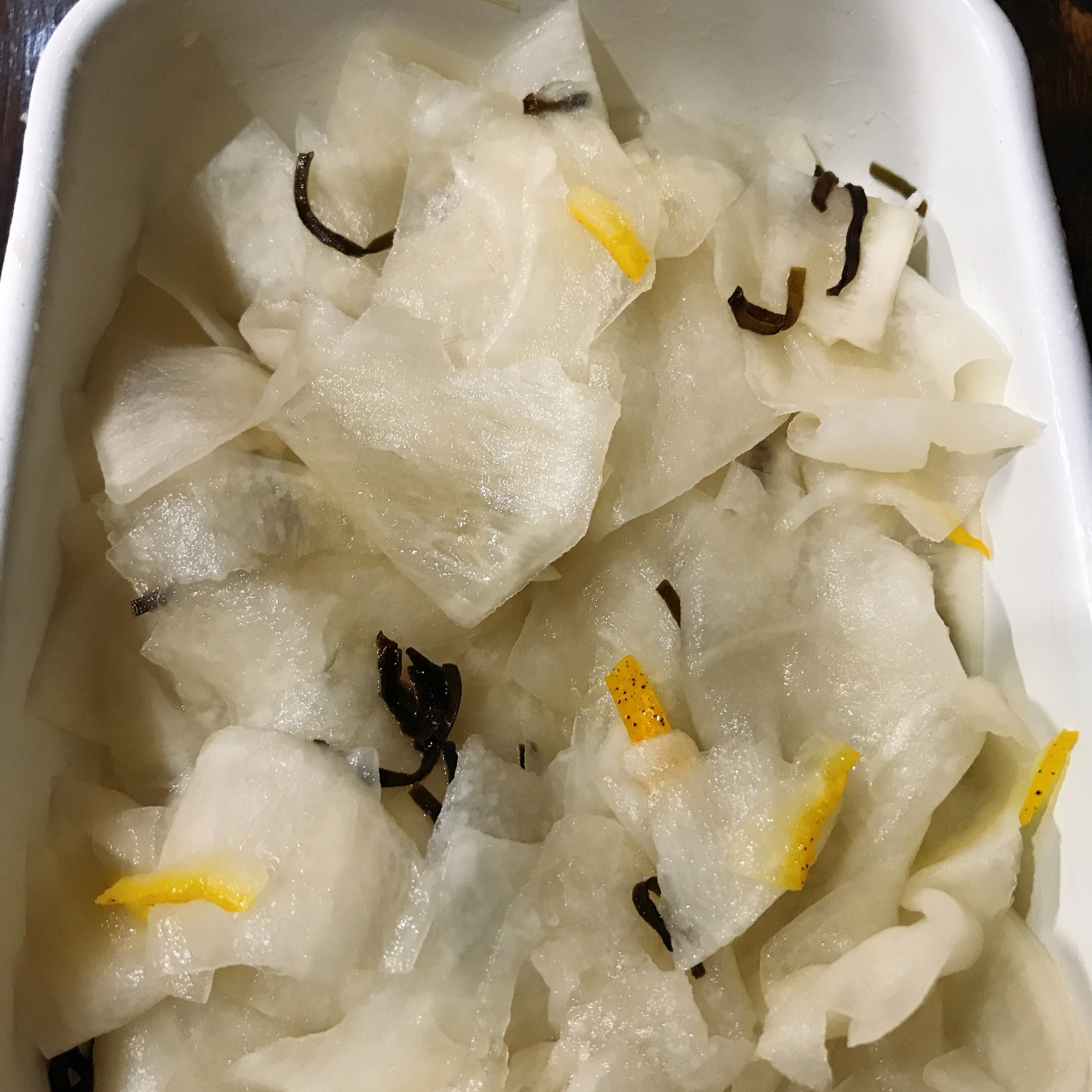 かぶ　甘酢和え　塩昆布とゆず入り