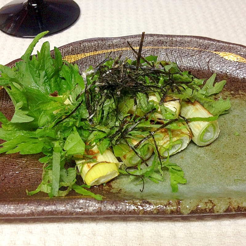 おつまみ♪長ねぎ焼き、大葉・海苔乗せ♪