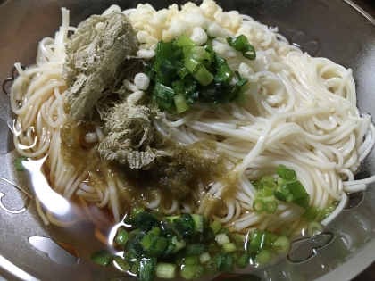 ネギ天かすとろろ昆布のにゅうめん