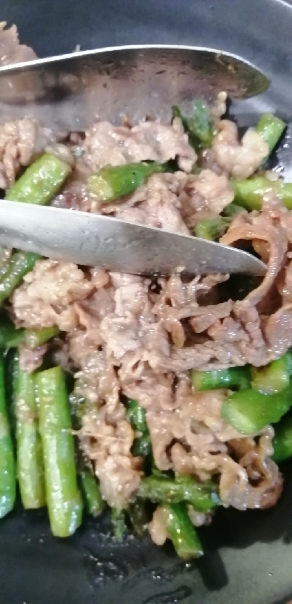 【簡単炒め物】牛肉とアスパラのオリーブオイル炒め