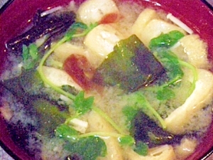 エノキと揚げと海藻MIXのお味噌汁
