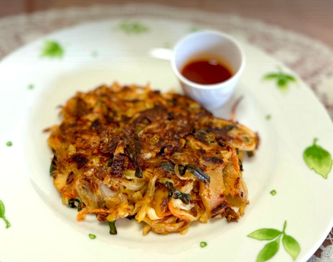 豚バラ肉・新玉ねぎ・じゃが芋・ニラ・人参の☆チヂミ