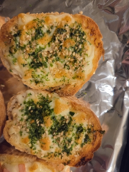 青海苔とごまのチーズトースト