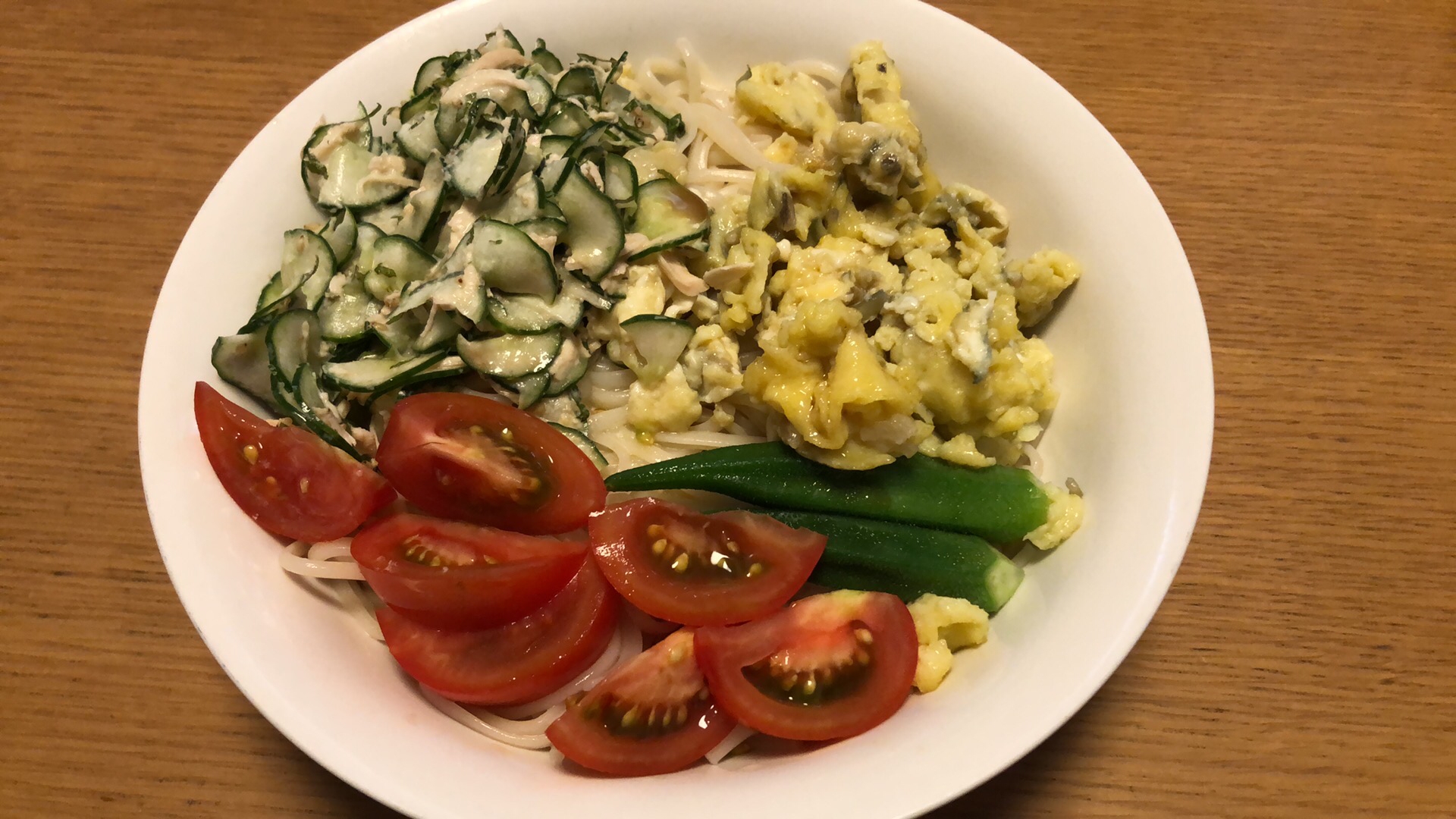 お昼は半田素麺