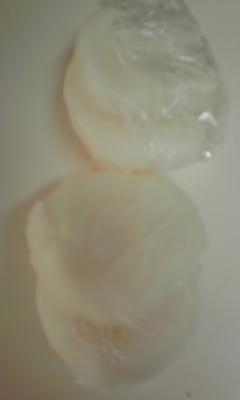 megmakoさんレシピで作った白玉、ちょっと余ったので冷凍しました＾＾これなら今度食べたいときは解凍するだけでいいなんて便利ですね♪