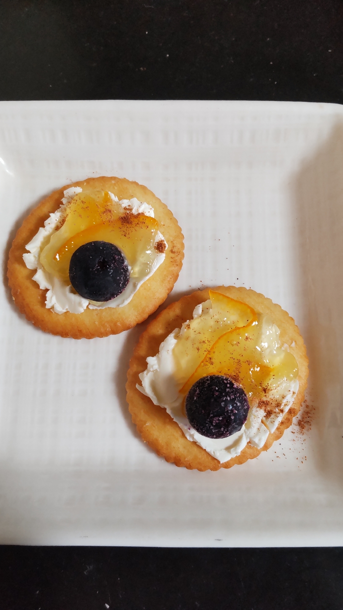 ブルーベリーとマーマレードのカナッペ