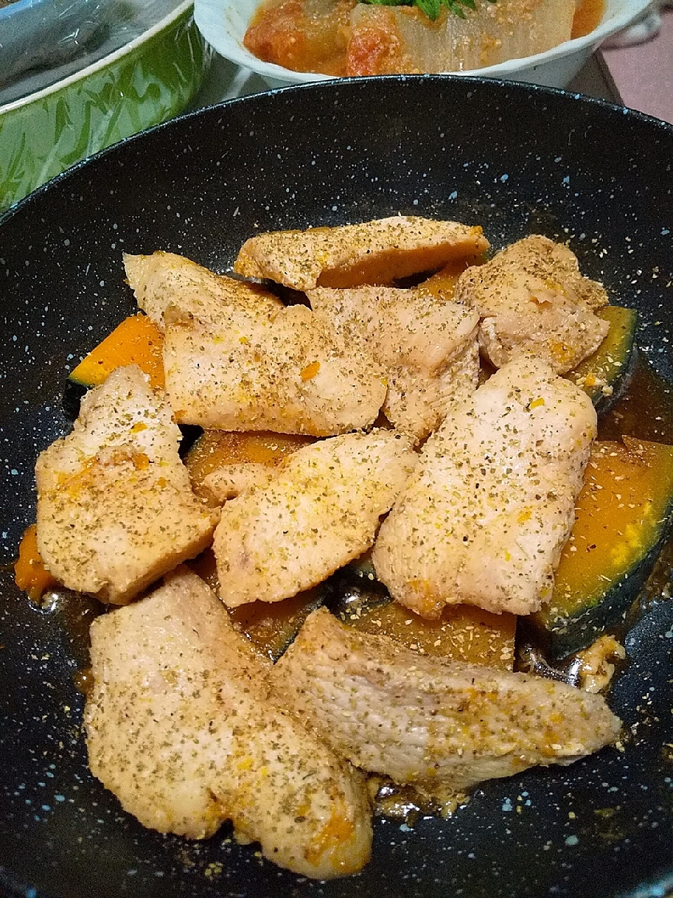 鶏むねの味醂醤油漬けと南瓜の甘辛蒸し焼き