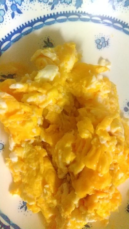 レンジでスクランブルエッグ