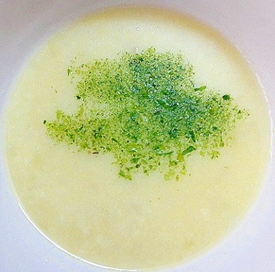 離乳食中期　玉ねぎ＆カリフラワー入りコーンスープ