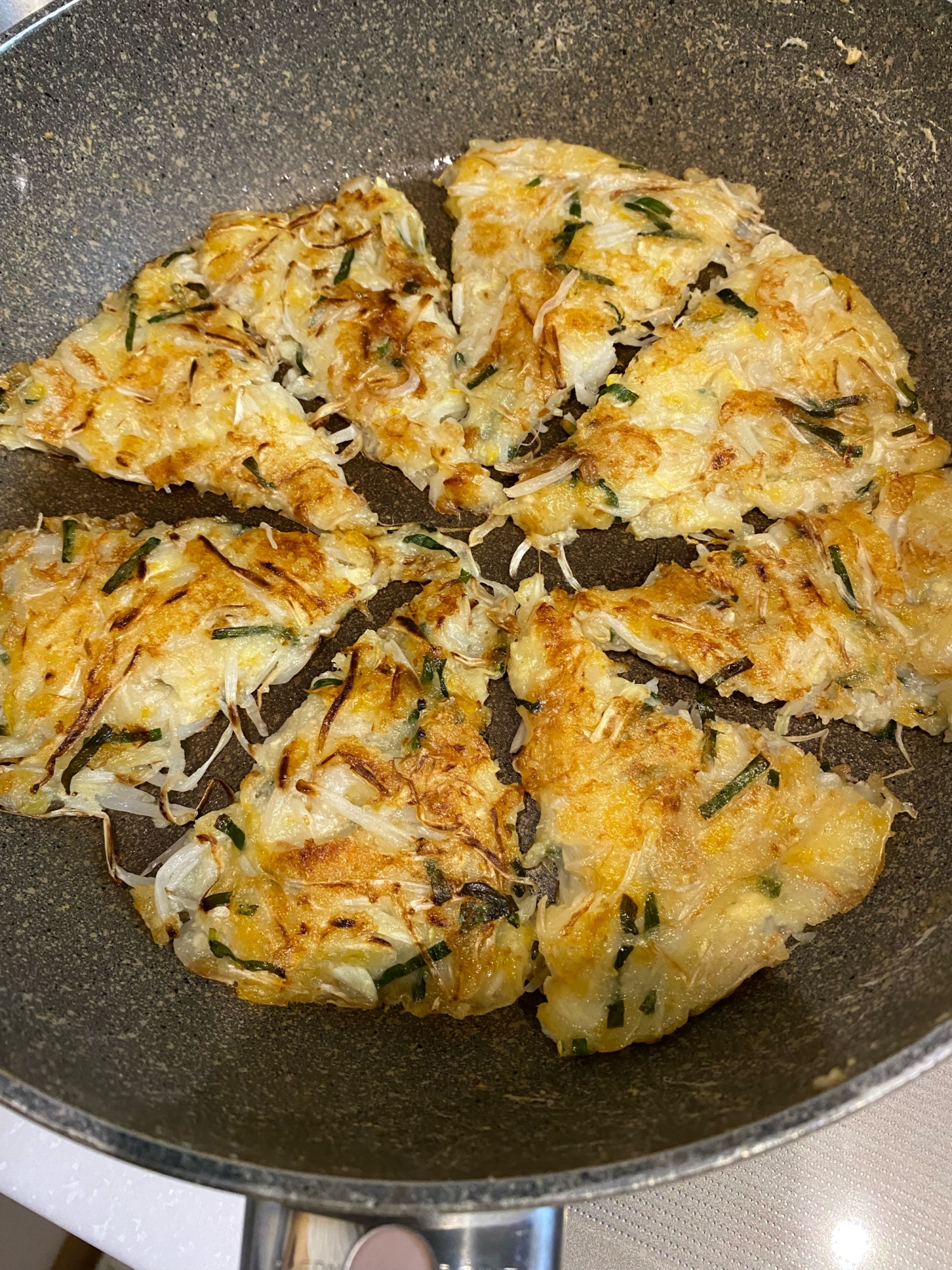 ワンパンで❣️豆腐ともやしのもっちもちチヂミ