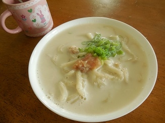 子供と一緒に食べるので、たらこで作りました♪＾▽＾生クリームは入れられなかったけど、だしがきいてとっても美味*♪＾▽＾*Caが摂取できて美味しい♪ごちそう様♪