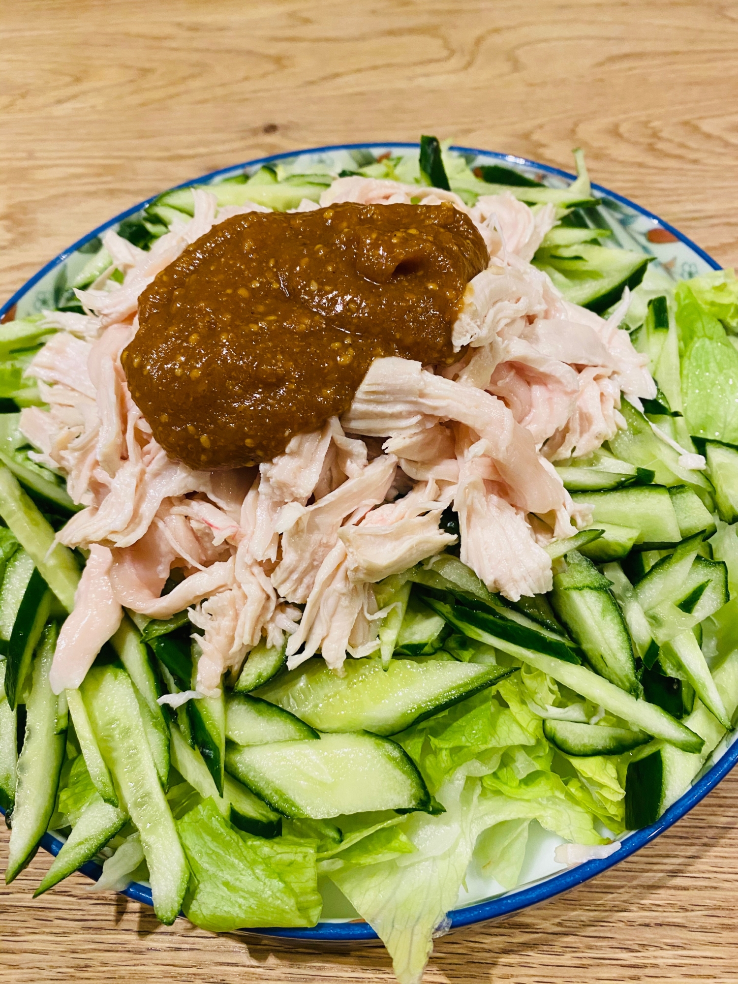 鶏むね肉の辛くないバンバンジーサラダ