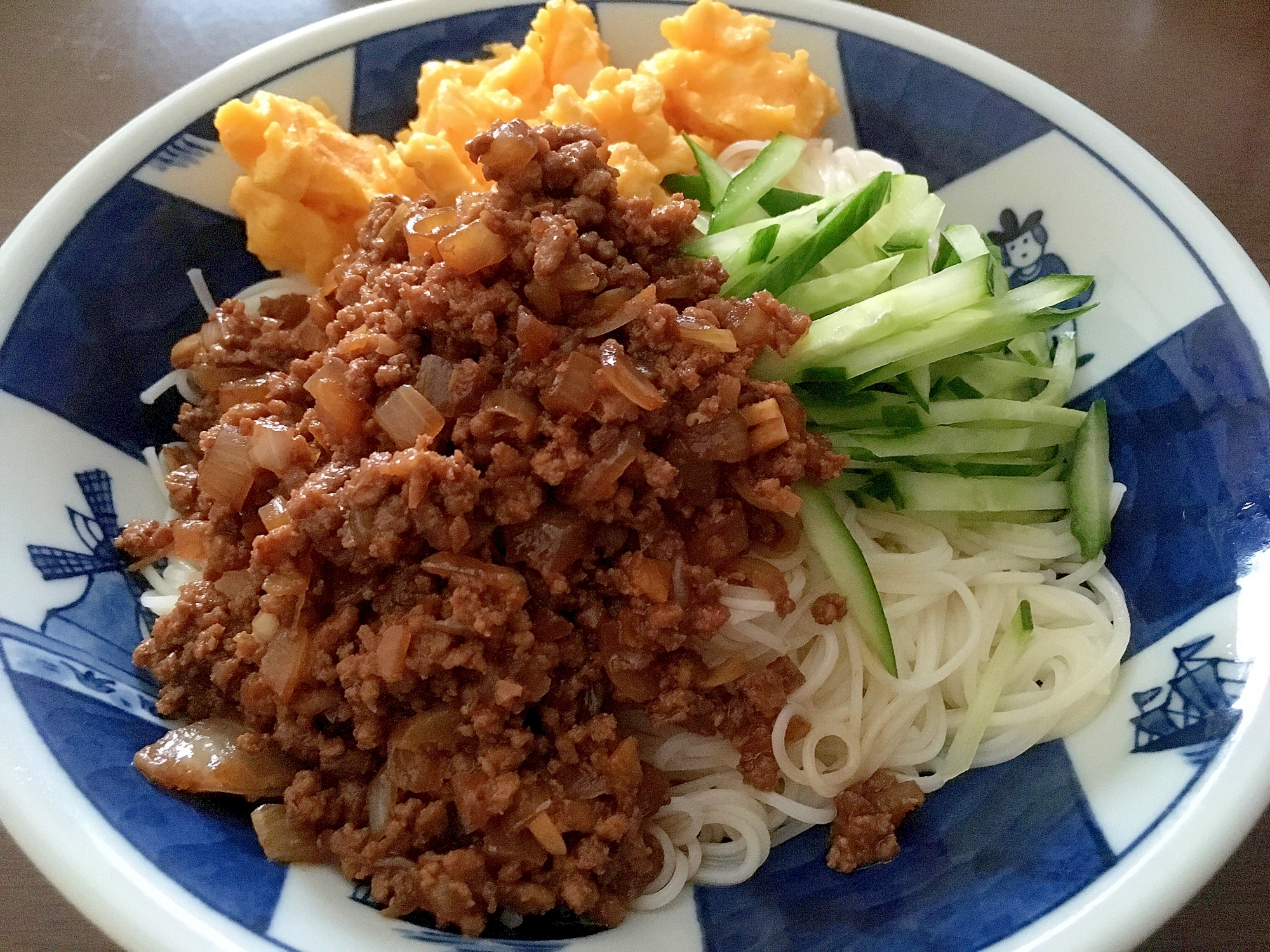 炸酱素麺