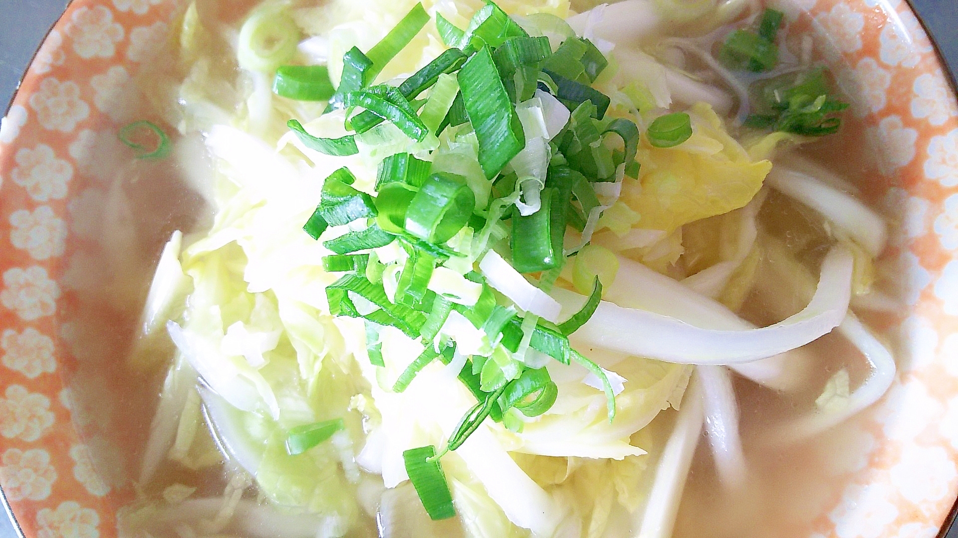 話題の麺なしラーメン！カロリー控えめ、白菜ラーメン