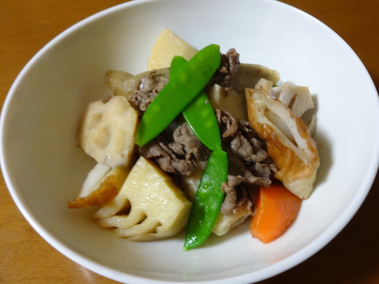 根菜と牛肉の煮物