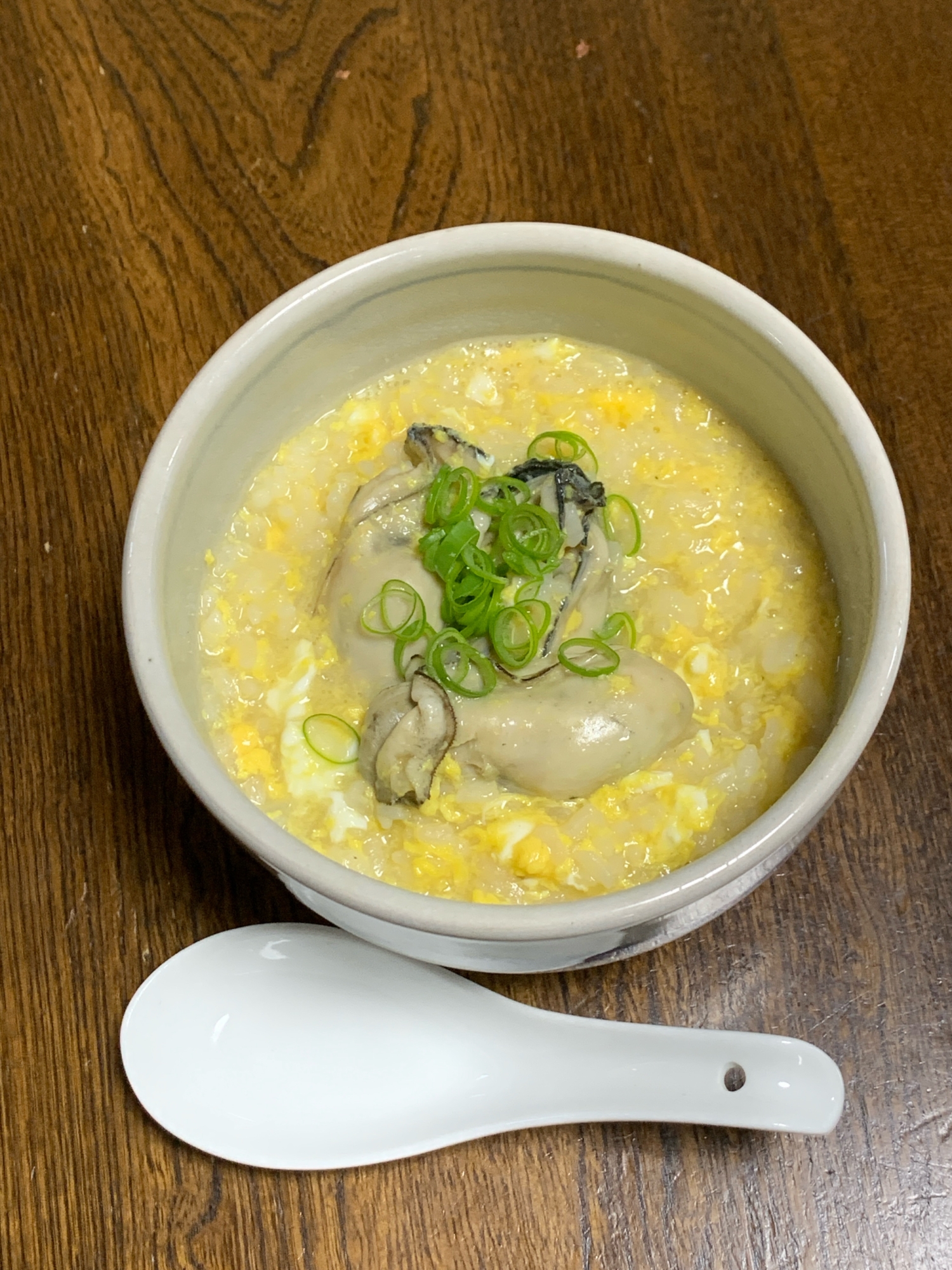 体が温まる!牡蠣の卵雑炊