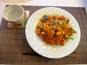 春雨のレッドカレー炒め