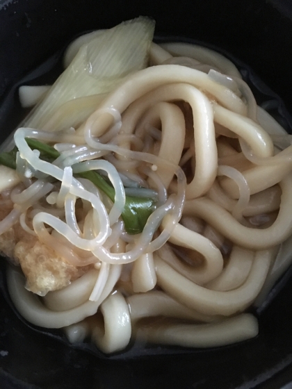 きりたんぽの出汁をうどんが吸って〆がさらに美味しくなりますね！ごちそうさまでした！