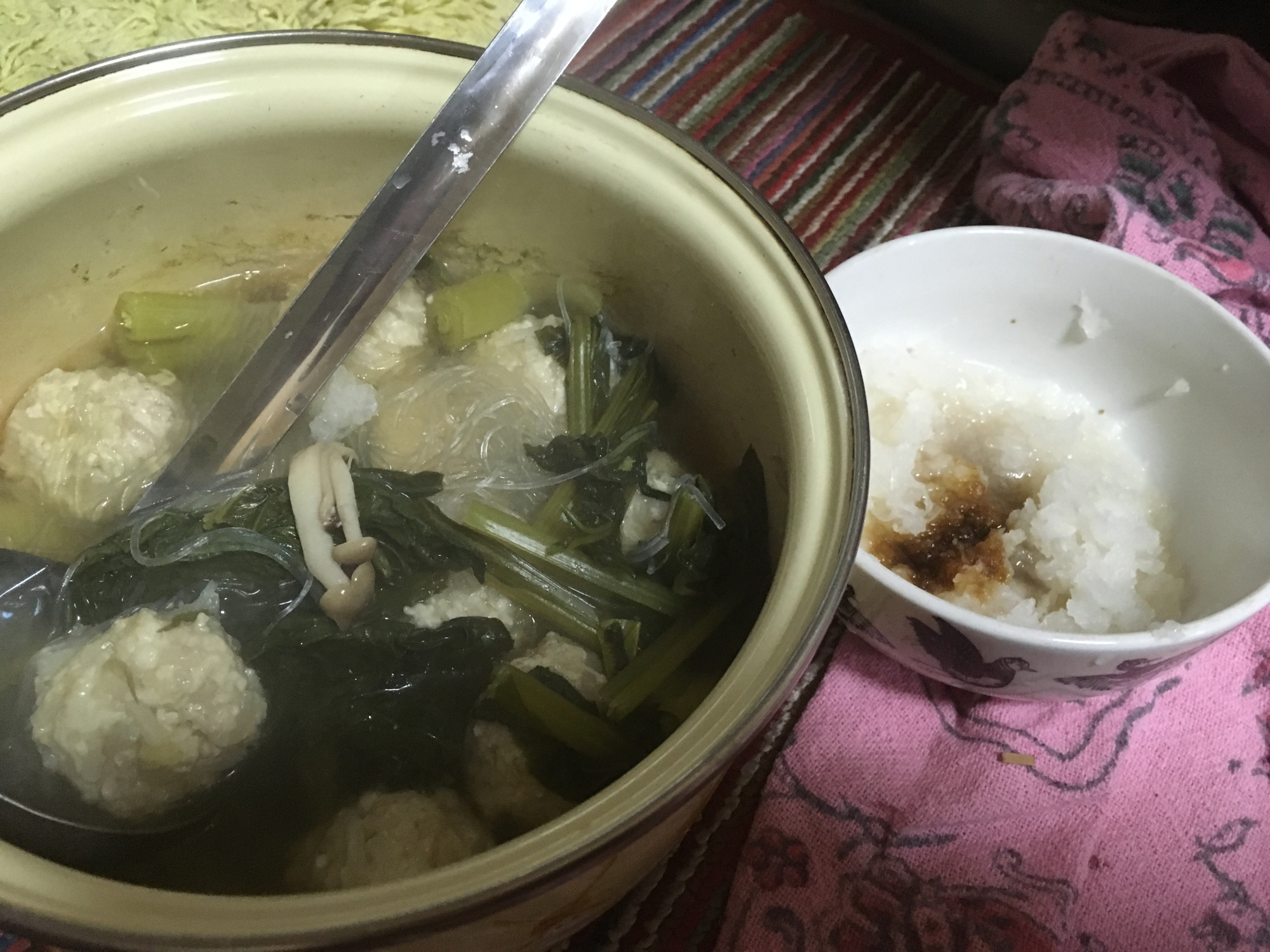 小松菜とエノキカサ増し肉団子鍋