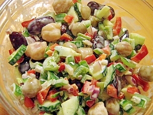 イロイロ豆野菜サラダ