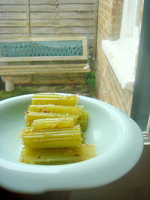 セロリの出汁煮、おかか和え。