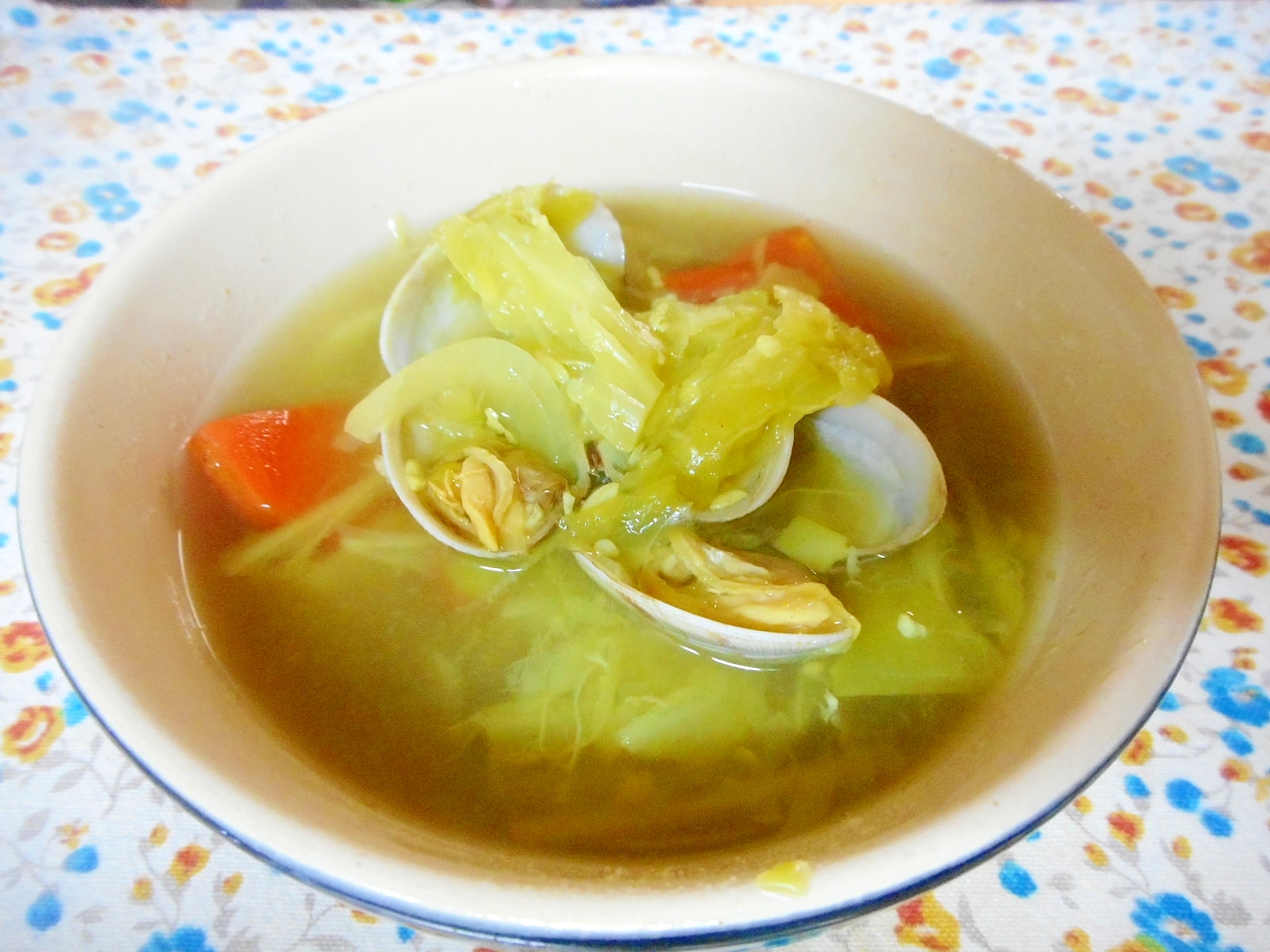 アサリとキャベツのカレー生姜スープ