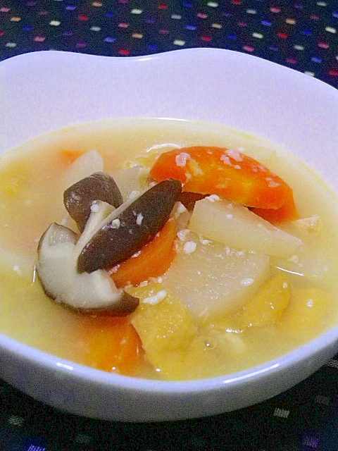 野菜たっぷり塩麹粕汁