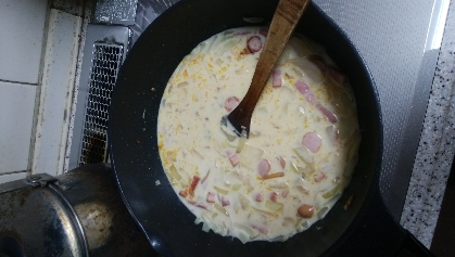 牛乳だけで作りたかったので、参考にしました。どうしても卵が固まってしまいますが、味は完璧でした。また挑戦します！