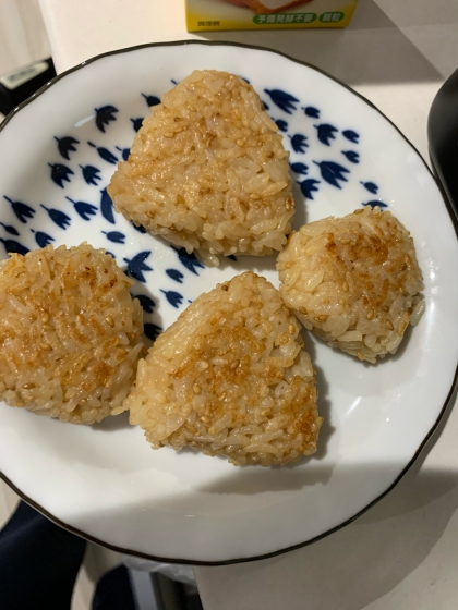 めんつゆで焼きおにぎり☆