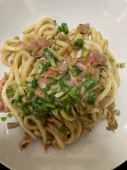 きのこのバターじょうゆうどん