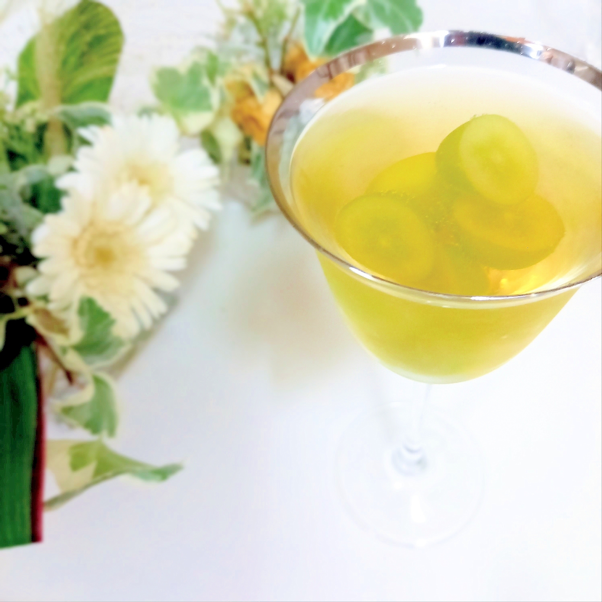 シャインマスカット入り♡白ワインハイボールꕤ୭*