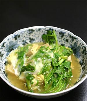 上品な味！芹と高野豆腐の玉子とじ