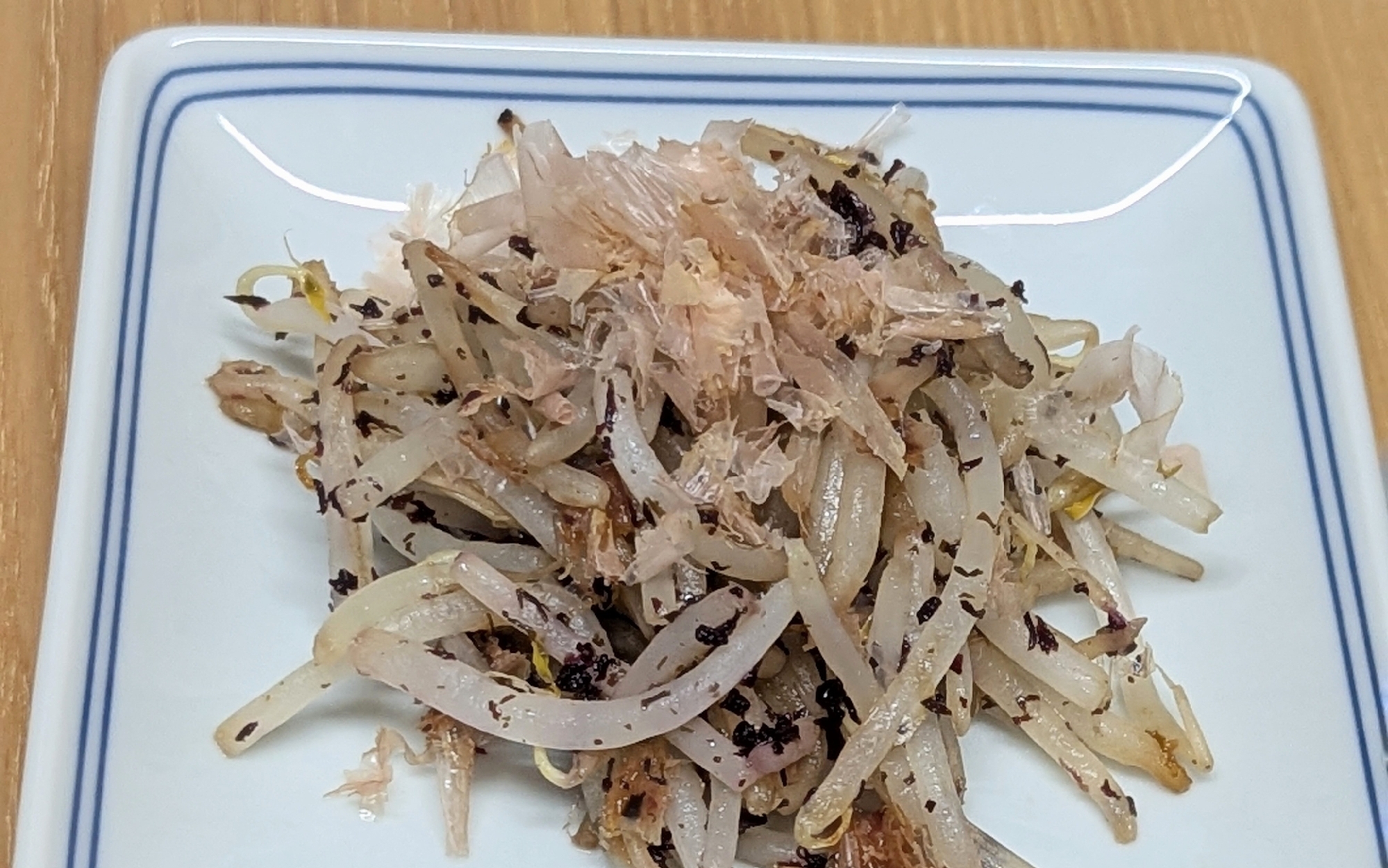 ゆかりおかか風味たっぷりもやし炒め