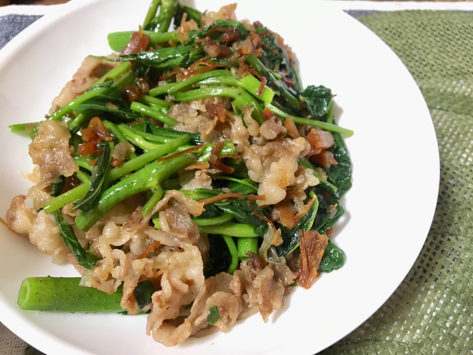 台湾料理　味濃い！空芯菜と和牛のXOソース炒め！