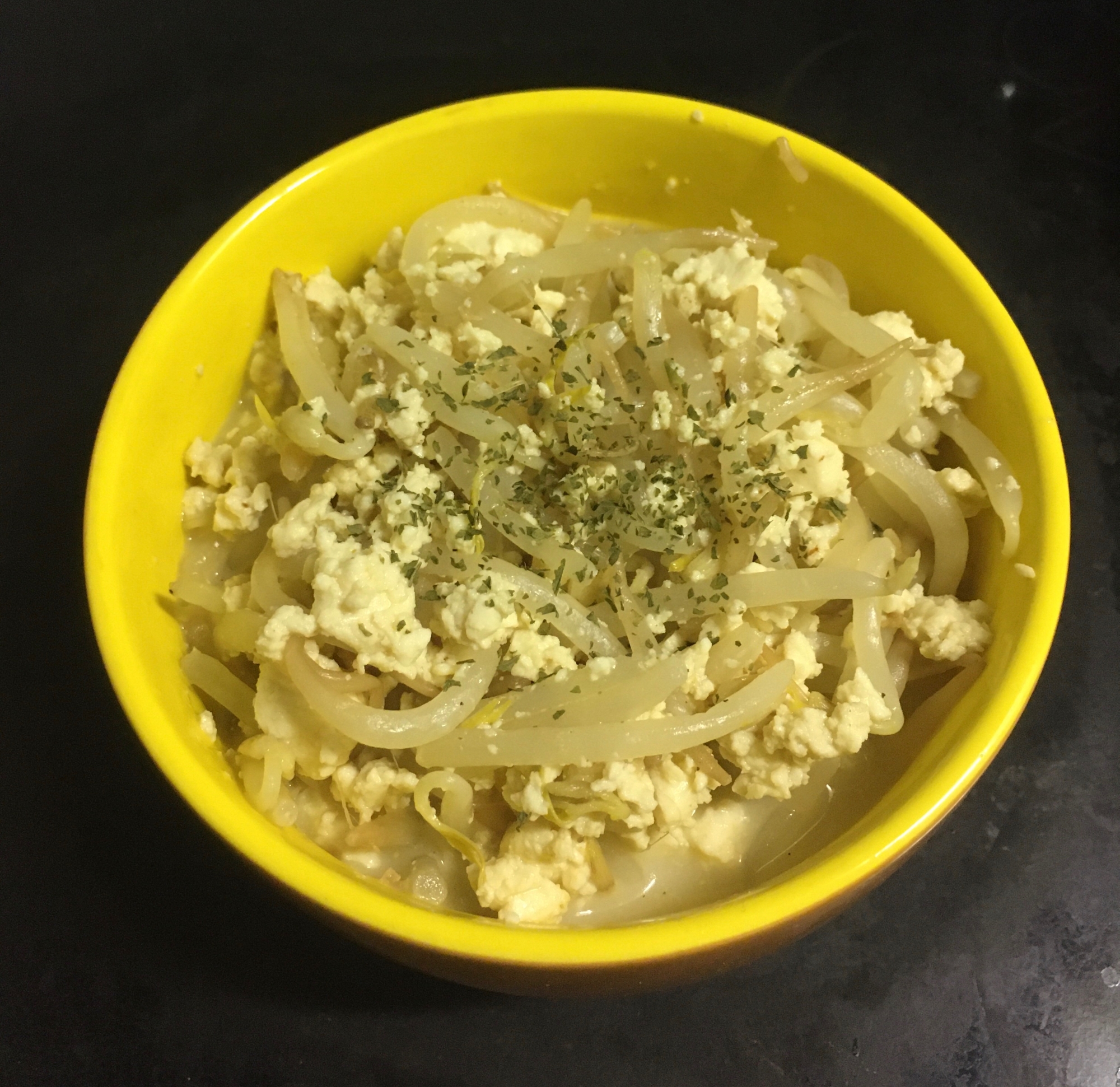 もやしと豆腐のカレー風味煮込み